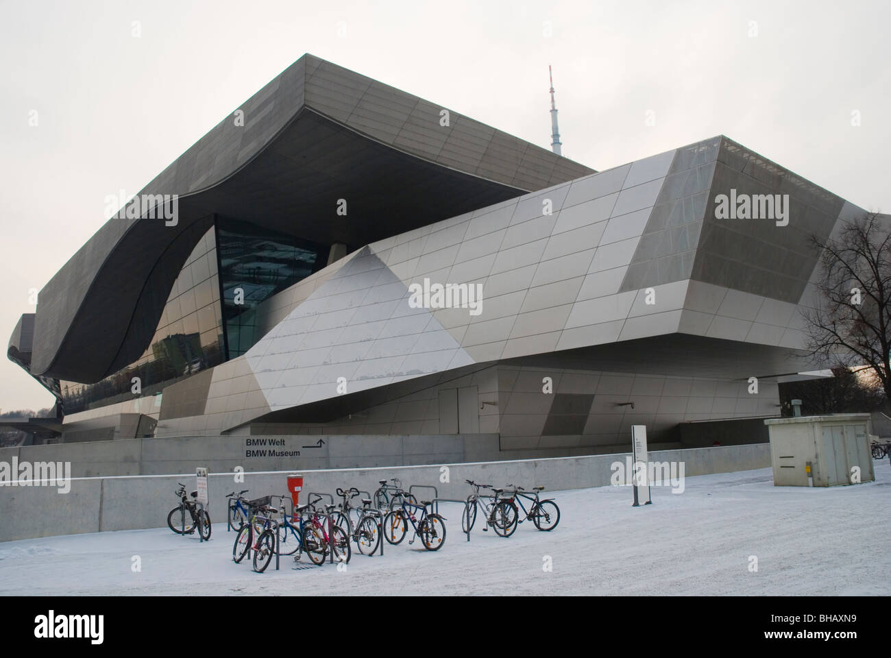 BMW Welt und Museum außen Olympiazentrum München Bayern Deutschland Europa Stockfoto