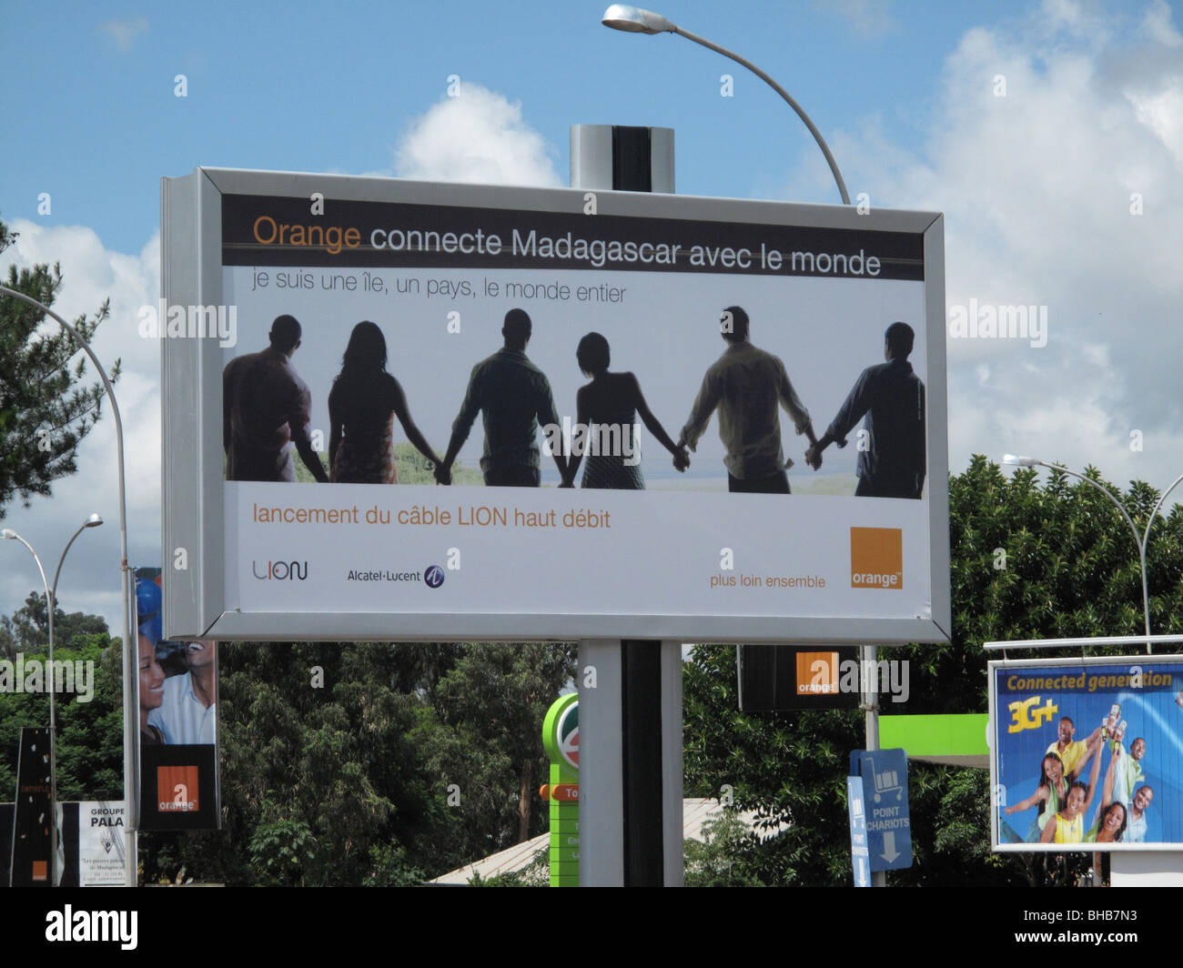 Madagaskar, Afrika. Flughafen von Antananarivo. Handy-Werbung Stockfoto
