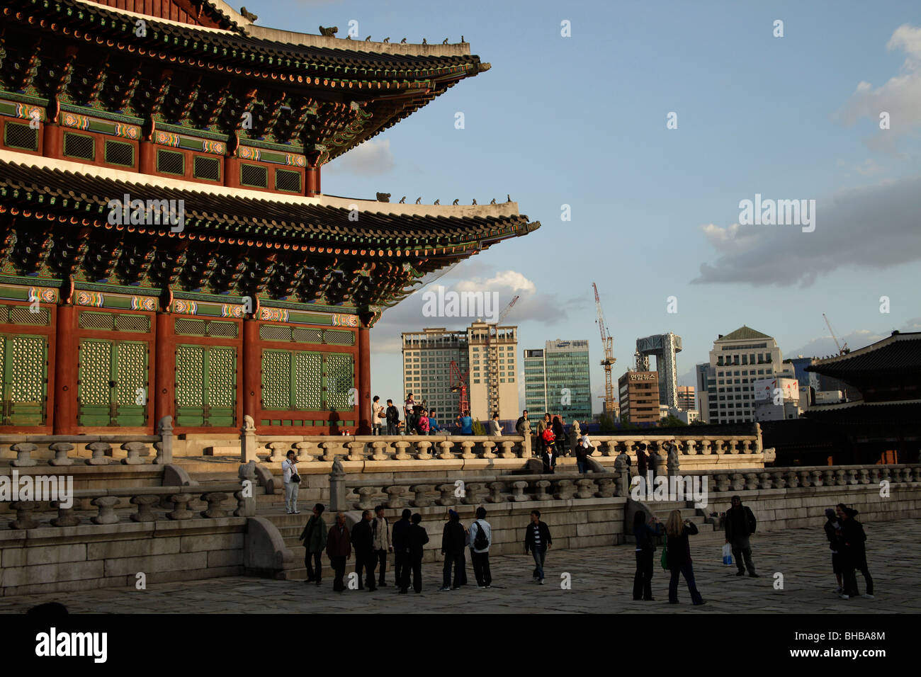 Gyeongbokgung Palace und moderne Architektur im Süden Koreas Hauptstadt Seoul, Asien Stockfoto