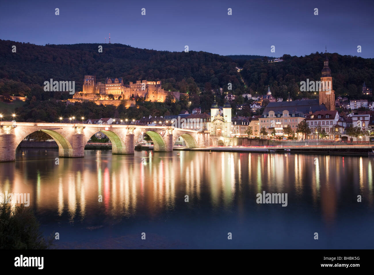 Heidelberg, die über die "Fluss Neckar" Baden-Württemberg Deutschland betrachtet Stockfoto