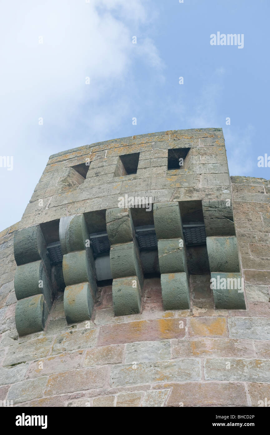 Stein architektonisches Merkmal der Martello-Turm bei Magilligan Point. Stockfoto