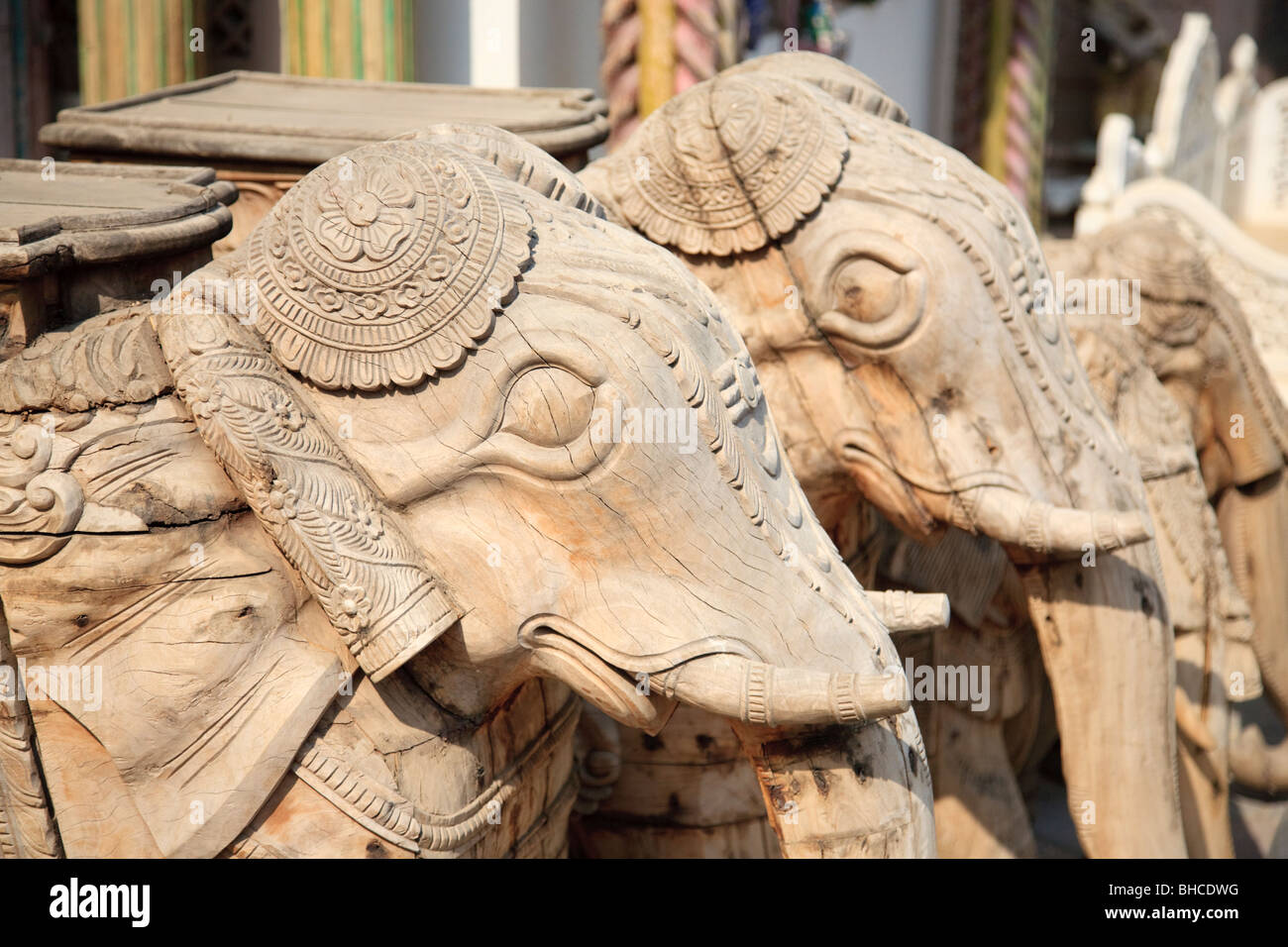 Elefant Holzschnitzereien in einem touristischen Shop in Indien Stockfoto