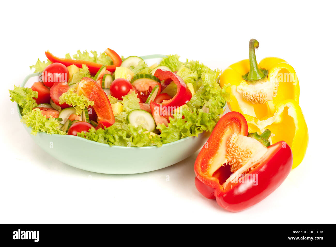 Nahaufnahme von einer Schüssel mit Bio-Gemüse-Salat Stockfoto