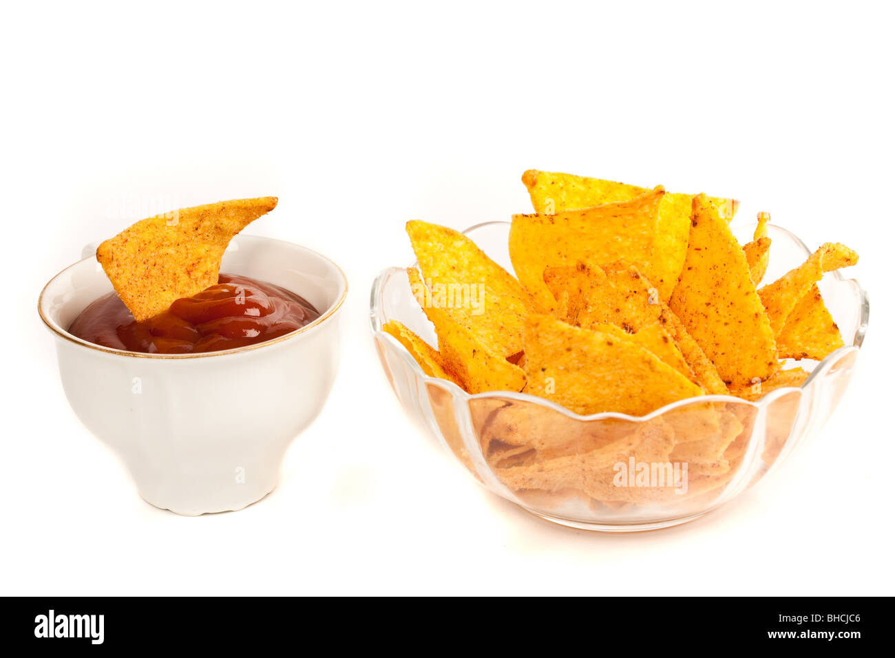 Studio hautnah Nachos (mexikanische Chips) isoliert auf weißem Hintergrund Stockfoto
