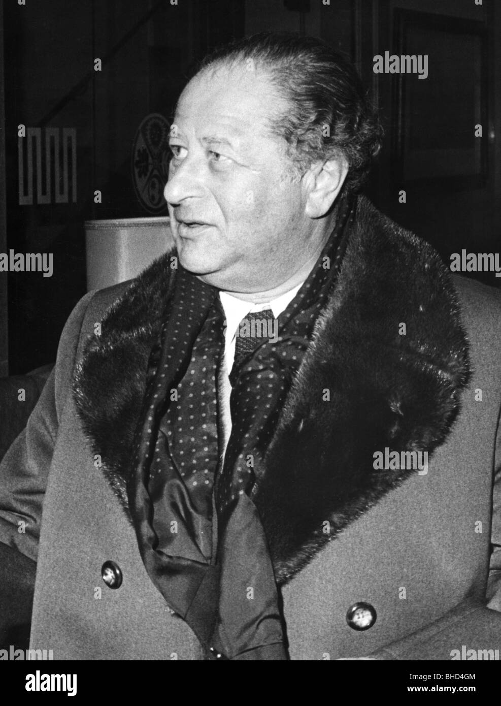 Kreisky, Bruno, 22.1.1911 - 29 7.1990, österreichischer Politiker (Sozialdemokrat), Bundeskanzler von Österreich 1970 - 1983, halbe Länge, 1975, Stockfoto