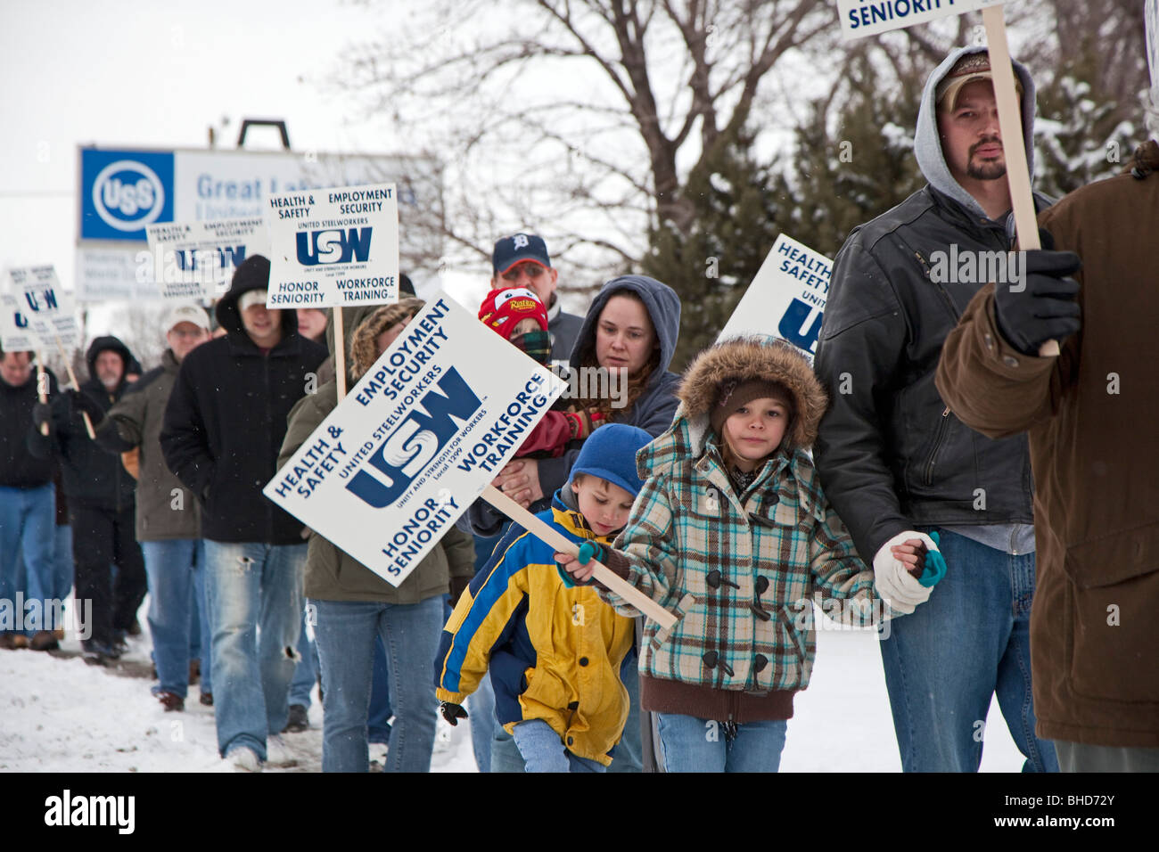 Stahlarbeiter Streikposten Great Lakes Steel Vertragsverletzungen zu protestieren Stockfoto