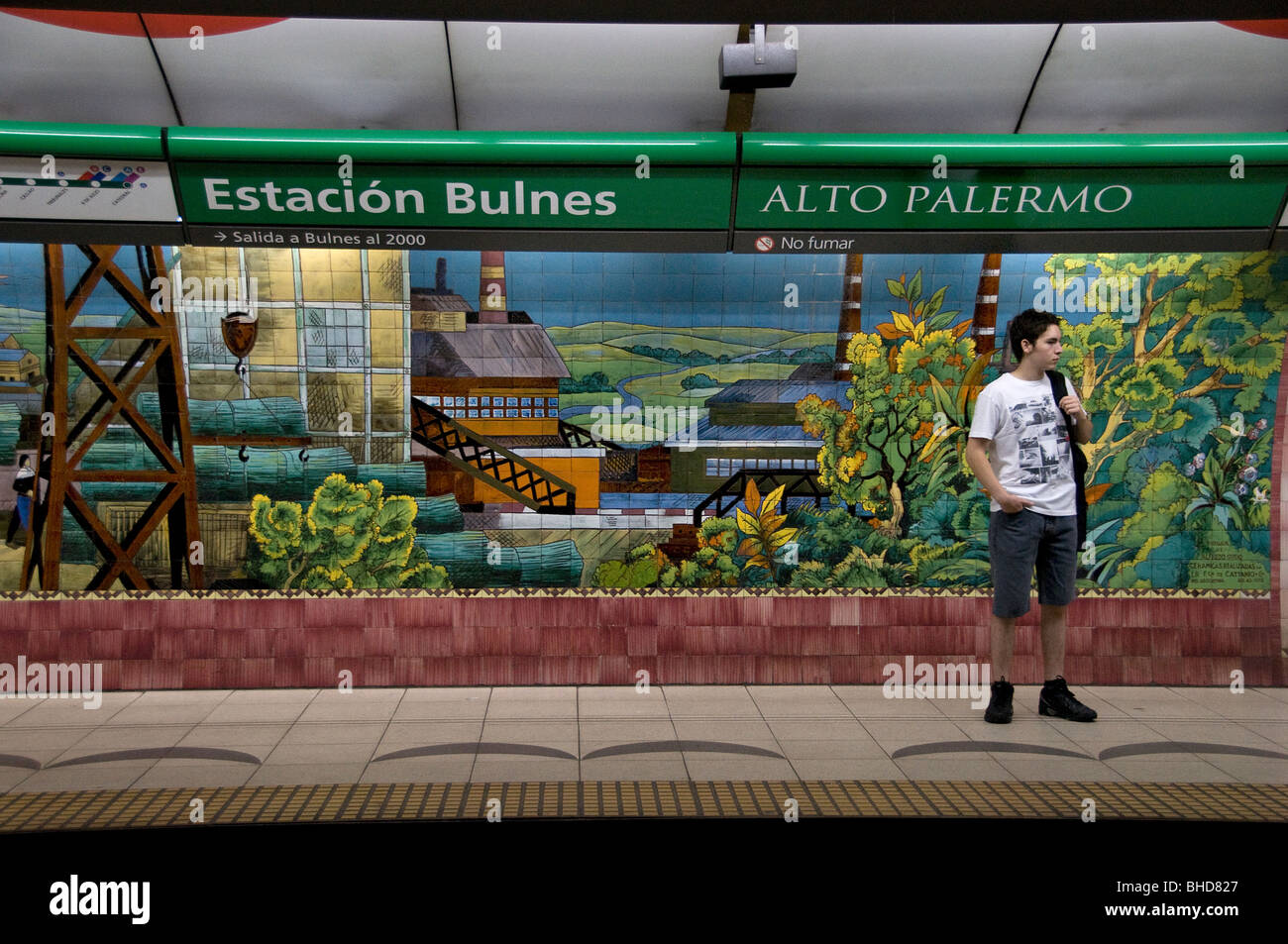 Bulnes Estacion Bahnhof Buenos Aires unterirdisch tube u-Bahn Argentinien Stadt Stockfoto