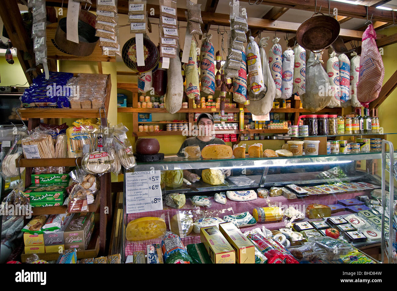 Buenos Aires Palermo Lebensmittelhändler Käse Jamon Iberico Stockfoto