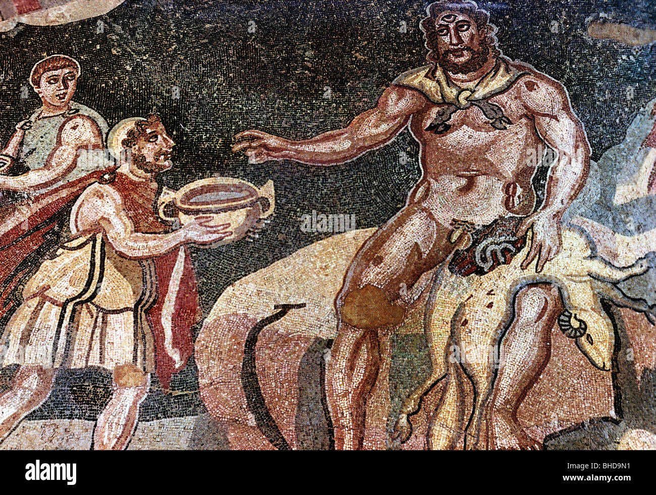 Bildende Kunst, Römisches Reich, Mosaik, Szene aus "Odysseus und Polyphem", Piazza Amerina, Sizilien, ca. 4. Jahrhundert n. Chr., Übergabe Bogen Stockfoto