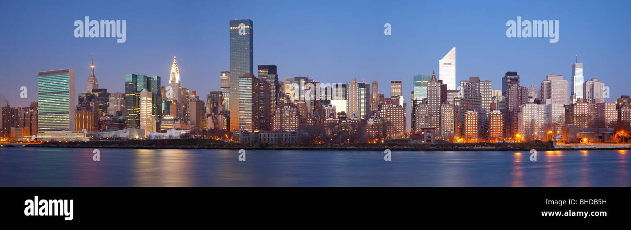 Midtown NewYork angesehen von Long Island Stockfoto