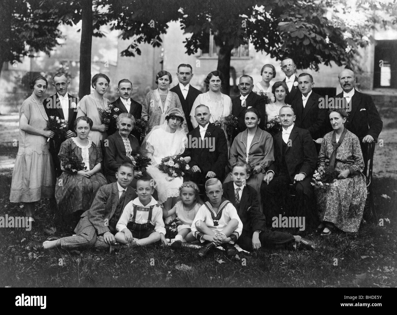 Menschen, Familie, Hochzeit, Gruppenbild der Familie, Deutschland, ca. 1910, Stockfoto