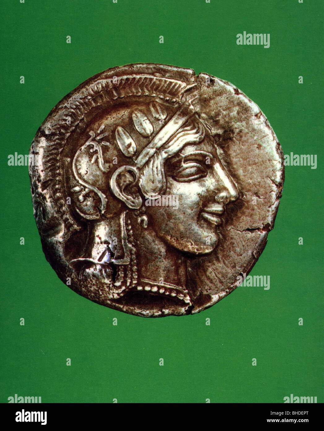 Geld/Finanzen, Münzen, alte Welt, Griechenland, Athen, Dekadrachmon mit dem Porträt der Göttin Athena, ca. 40/460 v. Chr., historisch, historisch, Farbdruck, Silbermünze, Drachme, Numismatik, Antike, Menschen, Stockfoto