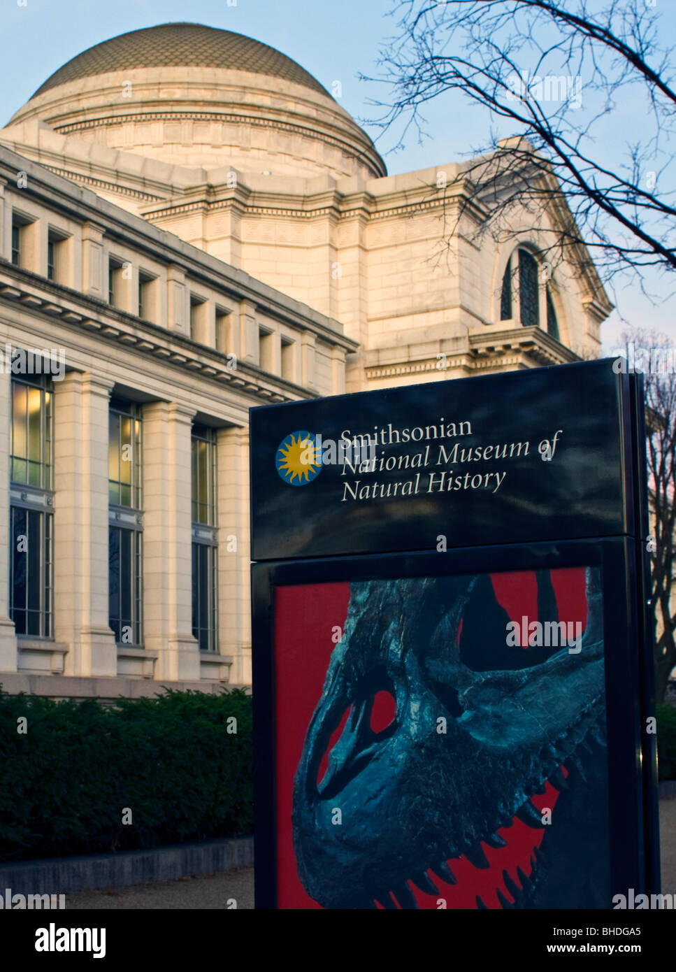 Ein Zeichen außerhalb der Smithsonian National Museum of Natural History, Washington DC. Stockfoto