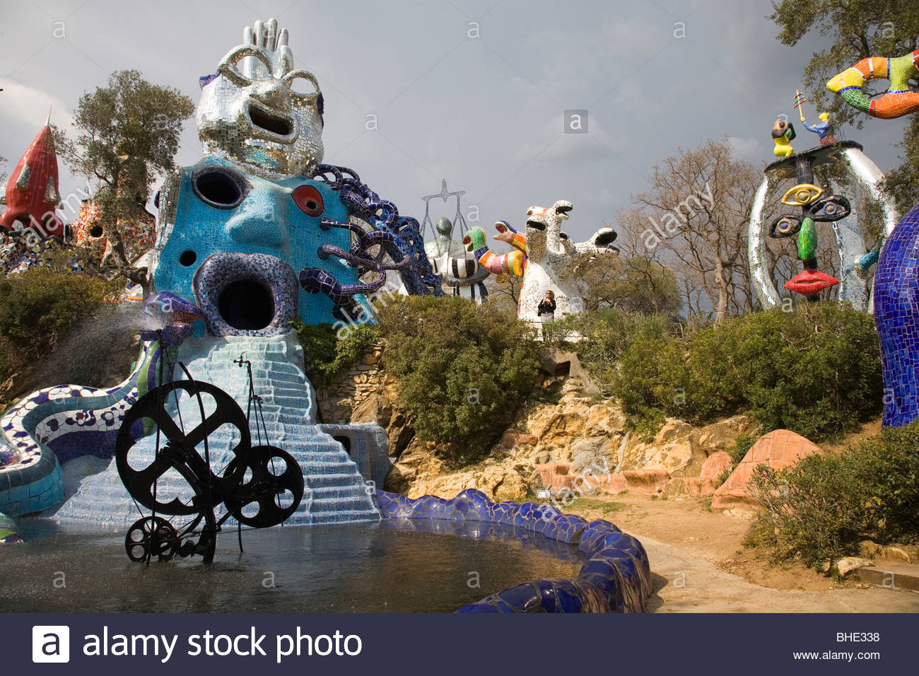 Bunte Skulptur Im Giardino Dei Tarocchi Oder Im Garten Des Tarot
