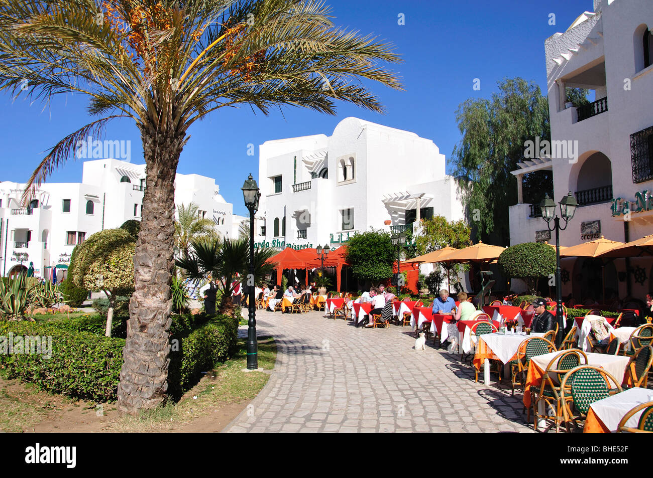 Gartenrestaurants, Maisons des Jardins, Port El Kantaoui, Gouvernorat Sousse, Tunesien Stockfoto