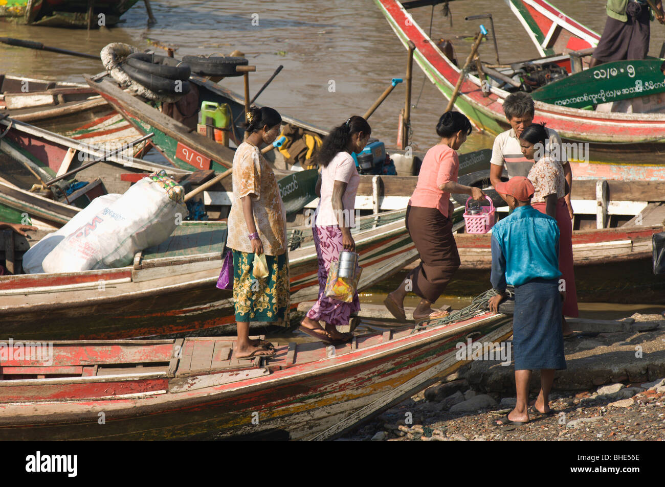 Fluss Leben entlang der Rangun-Yangon River, Birma-Myanmar Stockfoto