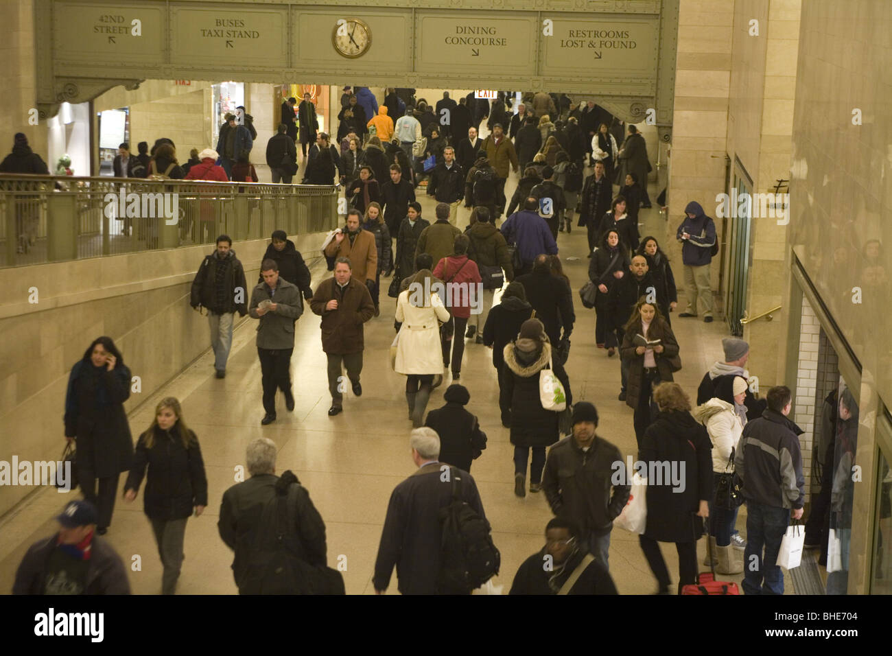 Abend s Rush an der Grand Central Station; Vanderbilt & E. 42nd St. Eingang; Manhattgan. Stockfoto
