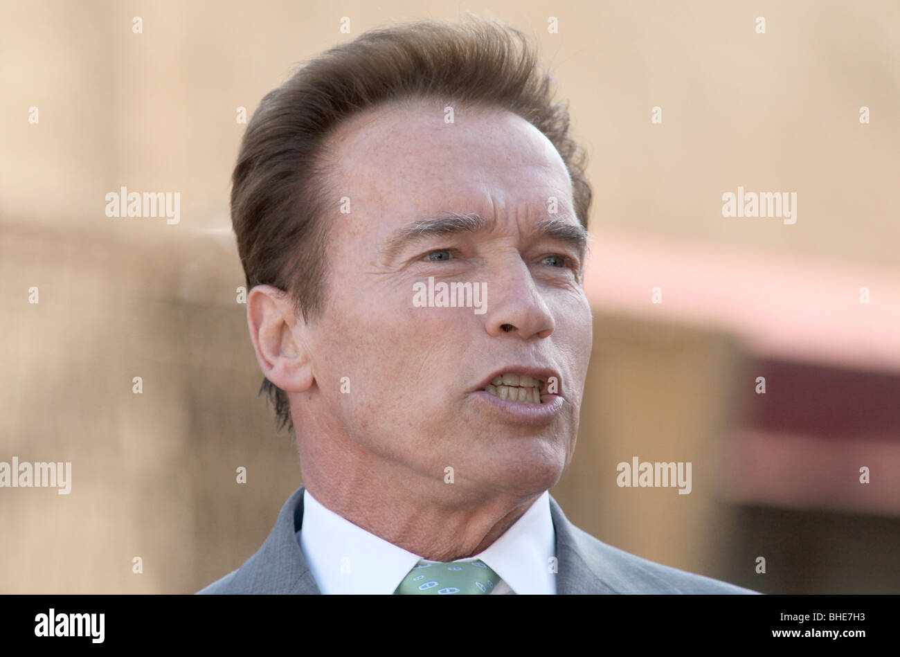 ARNOLD SCHWARZENEGGER JAMES CAMERON geehrt mit einem Stern auf dem HOLLYWOOD WALK OF FAME HOLLYWOOD LOS ANGELES CA USA 18 Goal Stockfoto