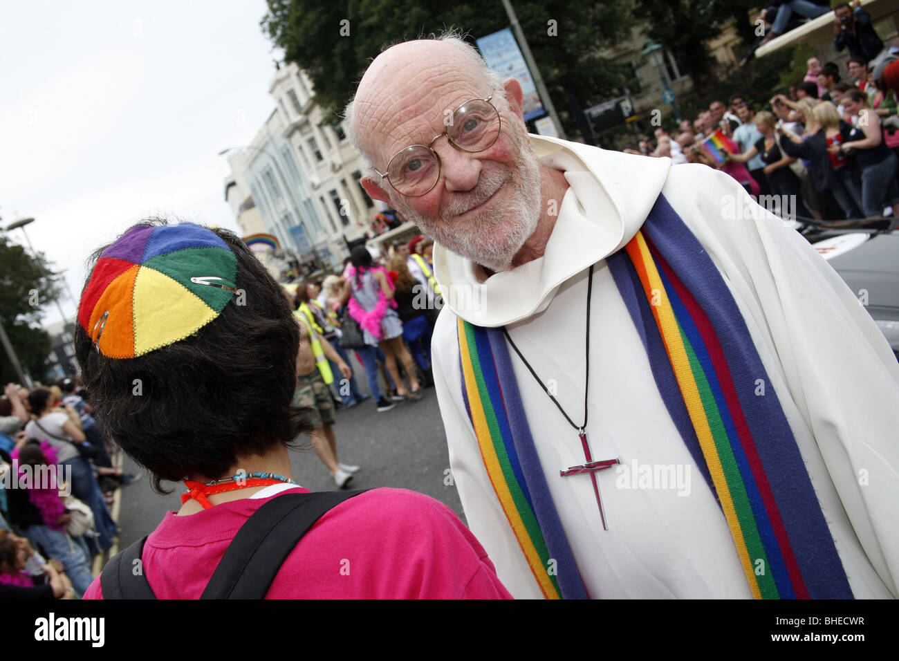 Jüdische und christliche Demonstranten in Brighton und Hove Gay Pride Parade 2009 Stockfoto