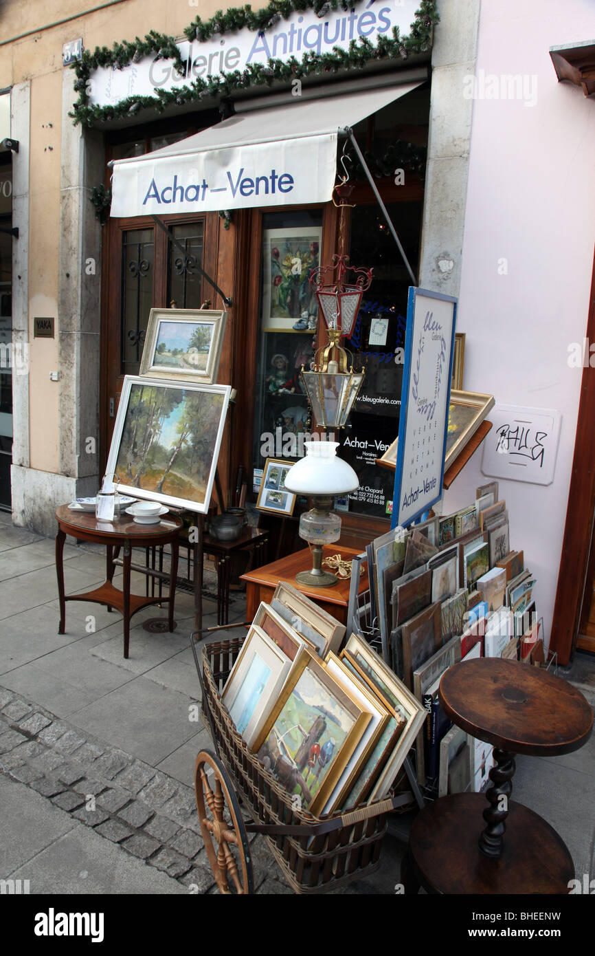 Antik Shop, Carouge, Genf, Schweiz Stockfotografie - Alamy