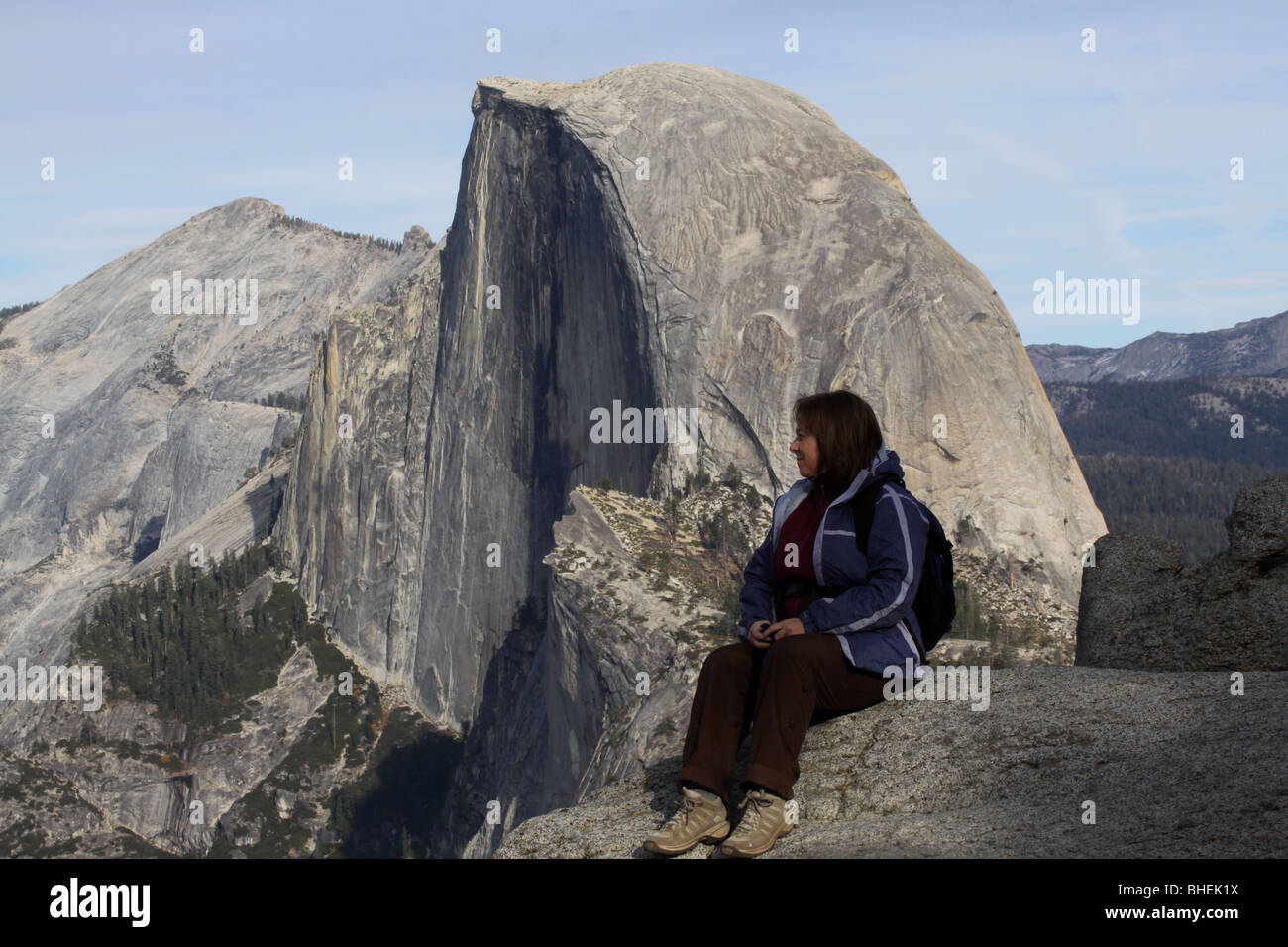 Wanderer eine halbe Kuppel Yosemite-Nationalpark Stockfoto