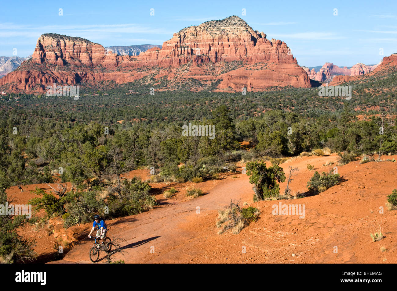 Der Sandstein und die Landschaft rund um Sedona, Arizona ziehen Menschen zurück immer und immer wieder. Stockfoto