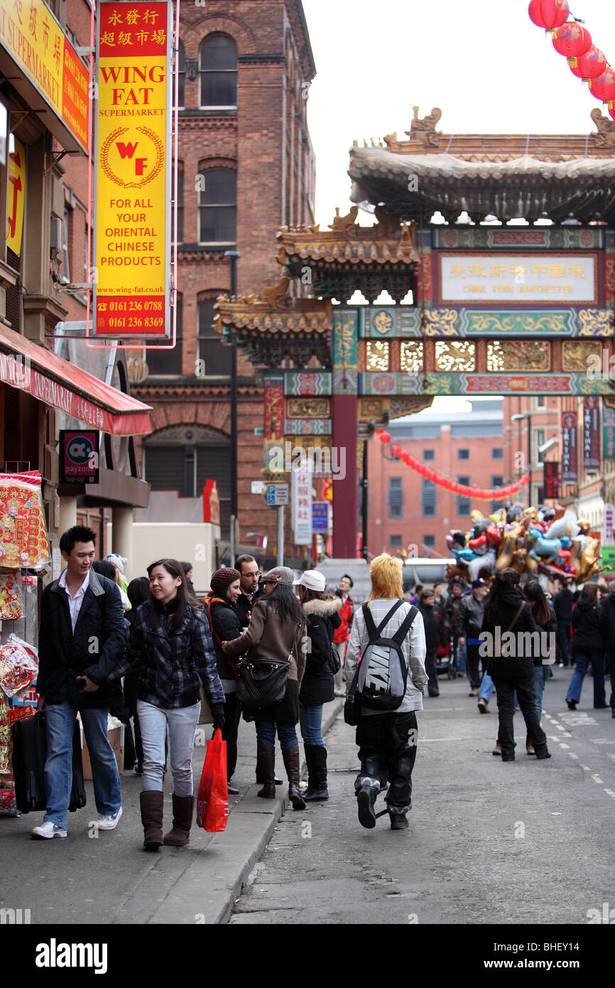 China Town Asien Feier feiern China Chinese New Year Tanz Tänzer tanzen Drachen Unterhaltung Gesicht Gesichter festival Stockfoto