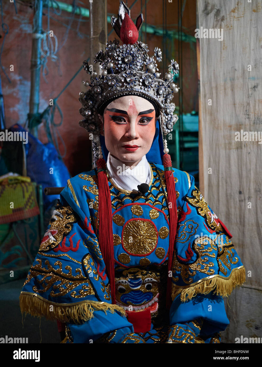 Chinesische Oper Schauspieler in bunten Trachten und Make up. Thailand-Südostasien Stockfoto