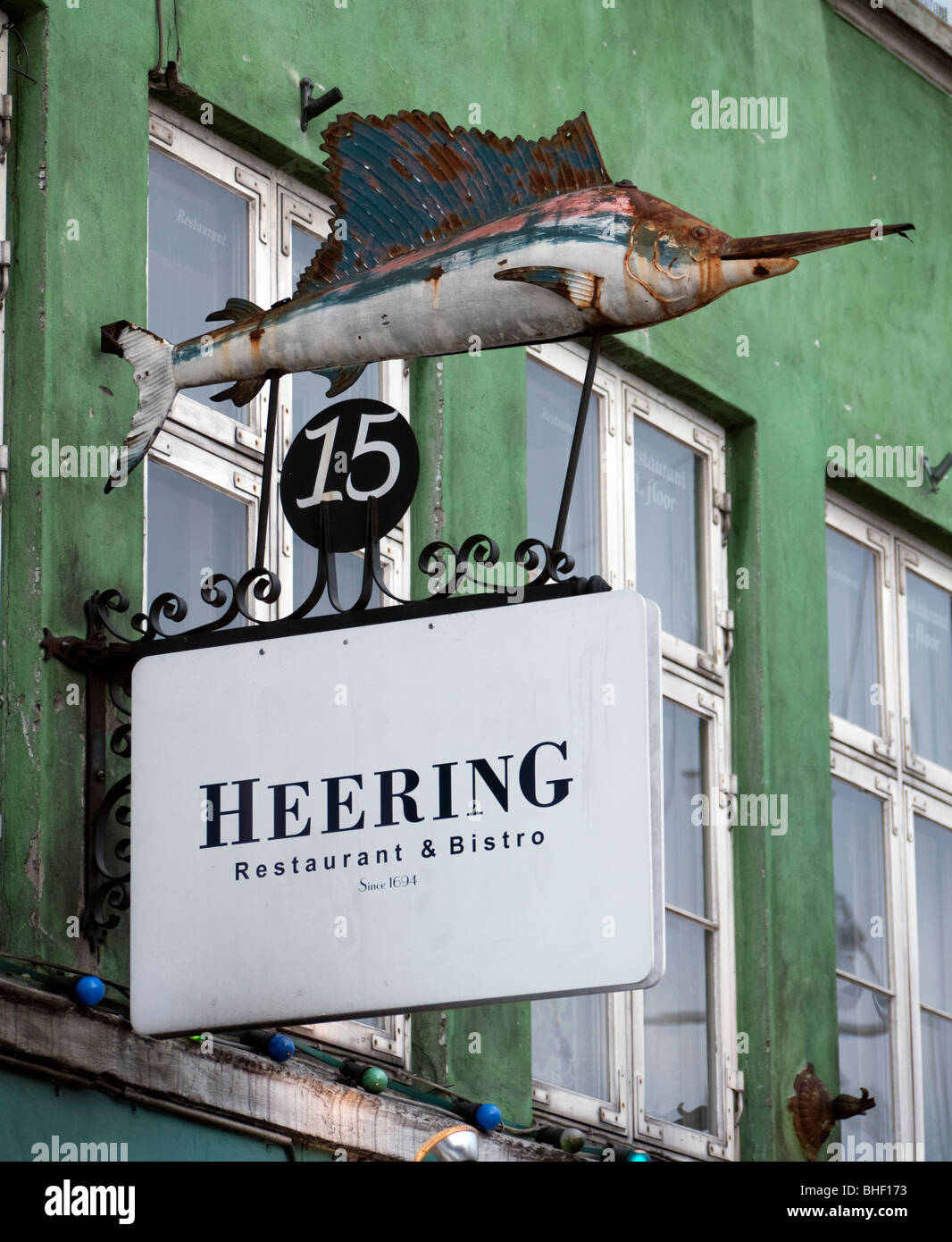 Details zu unterzeichnen, außen Bar und Restaurant im Nyhavn in Kopenhagen Stockfoto