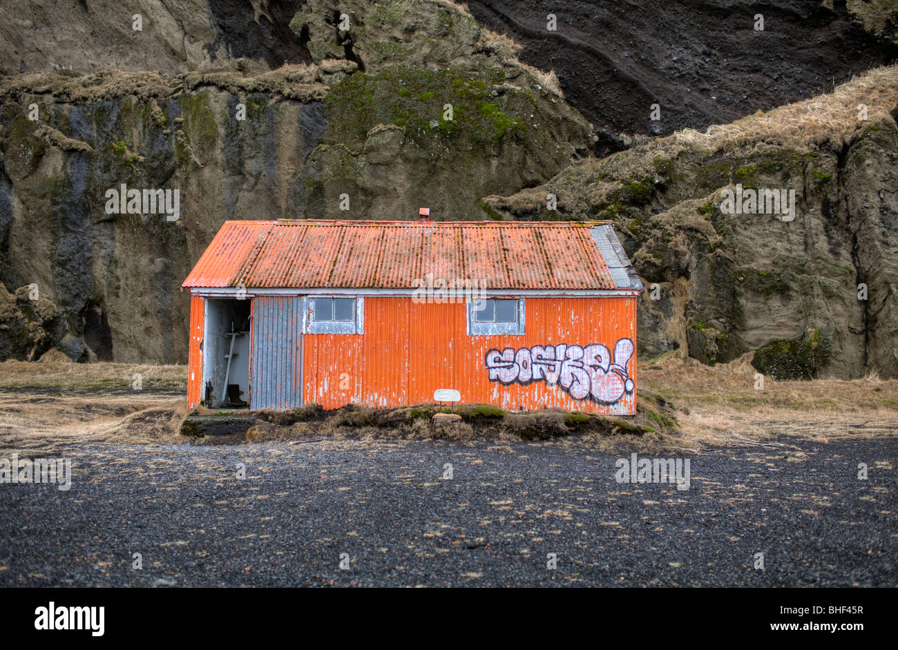 Alte verlassene Tierheim in Hjorleifshofdi, Island Stockfoto