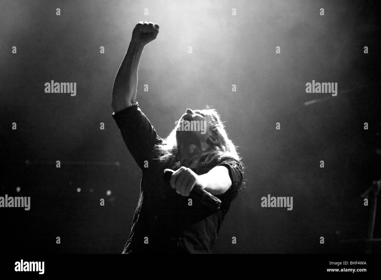 BUDAPEST - 26 Januar: Power-Metal-Band aus Finnland namens Stratovarius auf der Bühne PeCsa führt Stockfoto