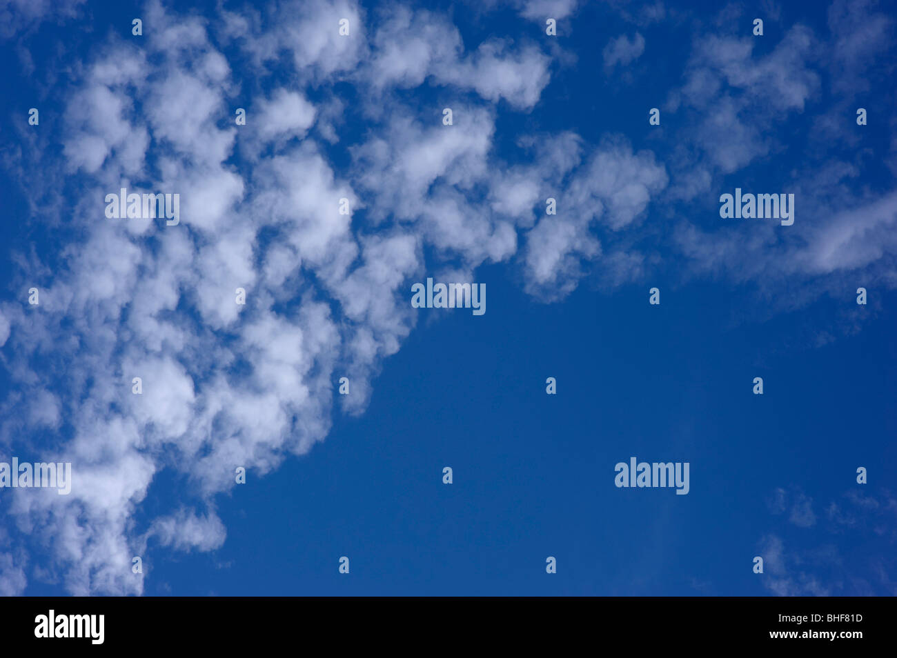 Altocumulus-Wolken Stockfoto