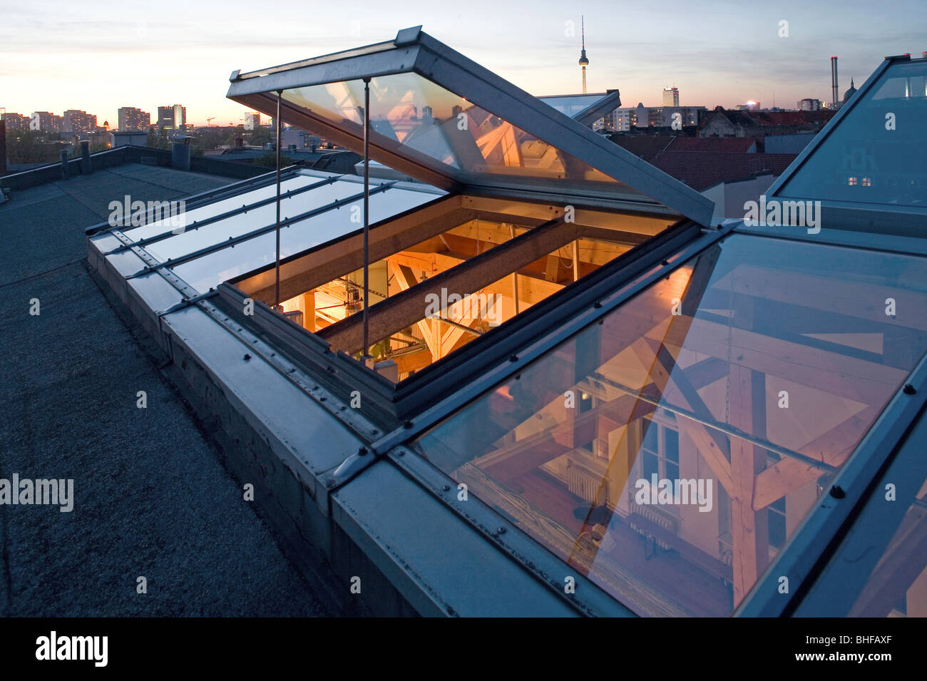 Loft apartment berlin Fotos und Bildmaterial in hoher Auflösung Alamy