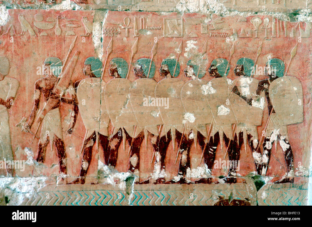 Wandmalerei von Ägyptischen Soldaten auf der Expedition, der Tempel der Königin Hatschepsut, Luxor, c 1470 BC. Artist: Unbekannt Stockfoto
