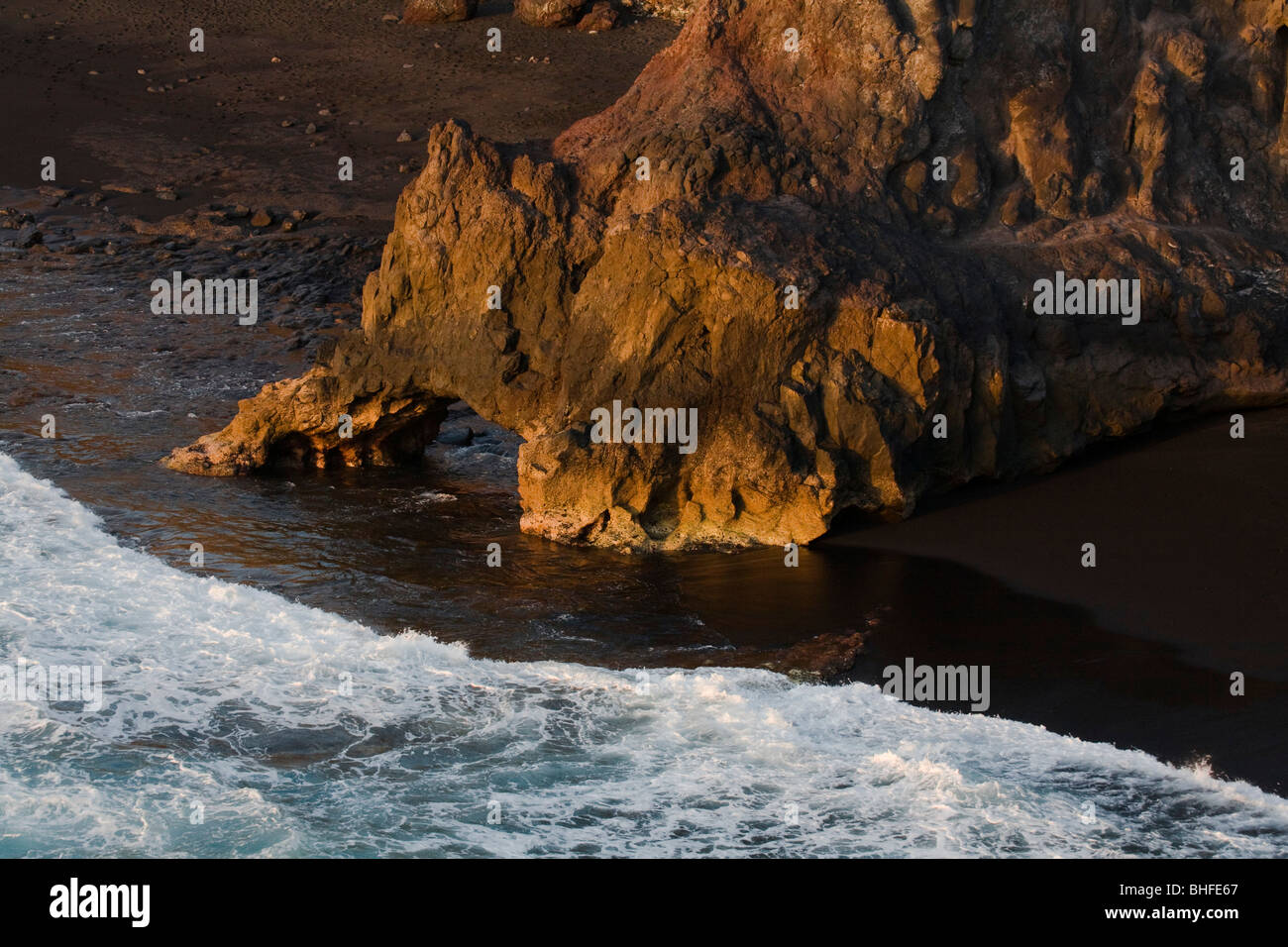Punta De La Zamora und natürlichen Bogen, vulkanischen Felsformation, Westküste, in der Nähe von Las Indias, UNESCO-Bio, Strand, Playa De La Zamora Stockfoto