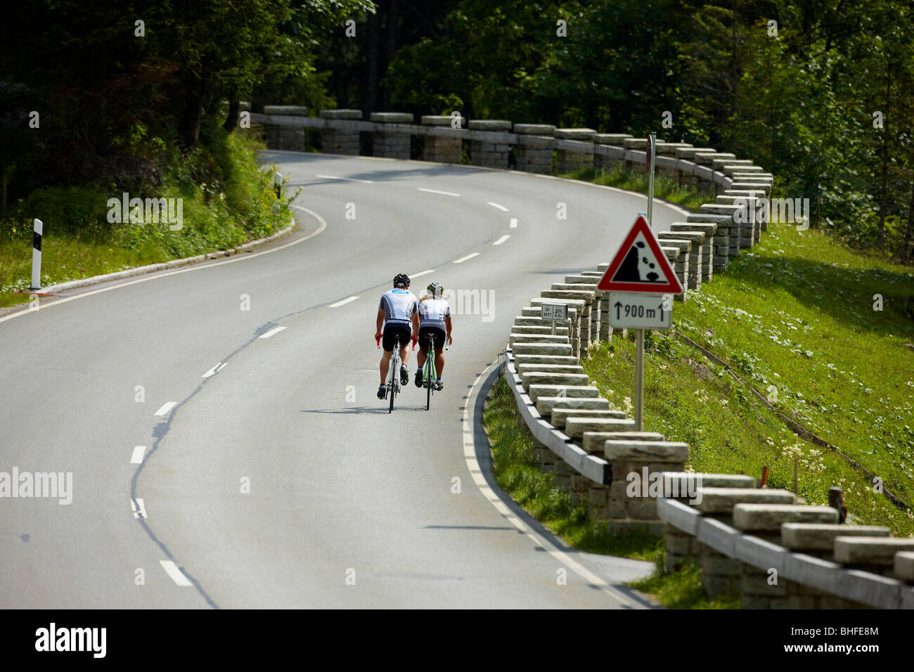Zwei rennradfahrer Fotos und Bildmaterial in hoher Auflösung Alamy