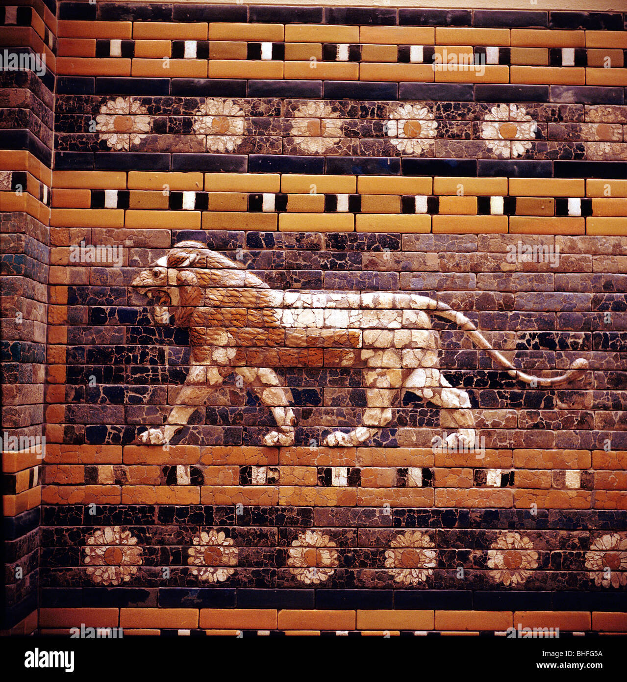 Ishtar gate lion Fotos und Bildmaterial in hoher Auflösung Alamy