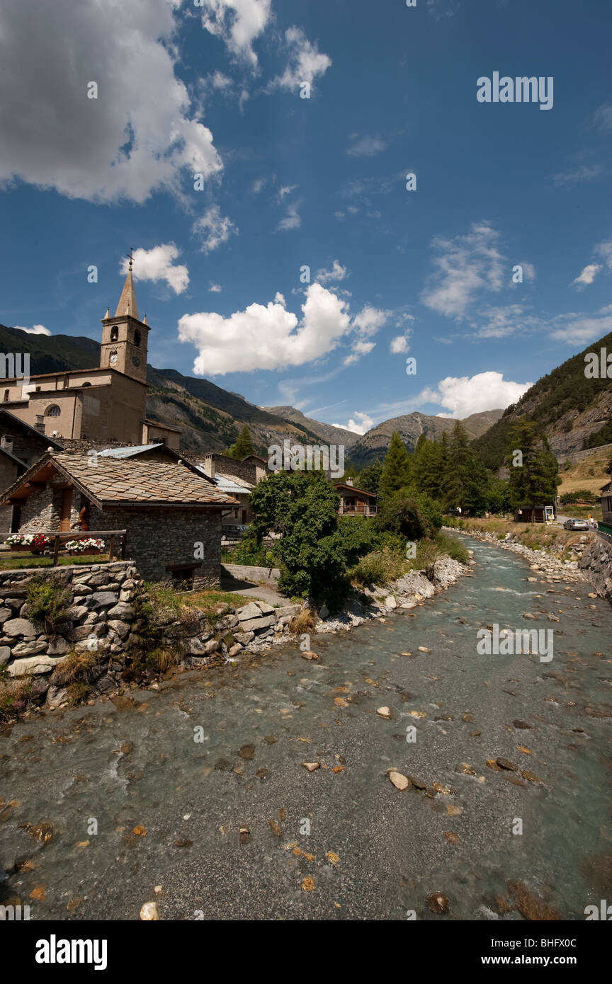 Lanslebourg mont - Cenis-Dorf in den französischen Alpen Stockfoto