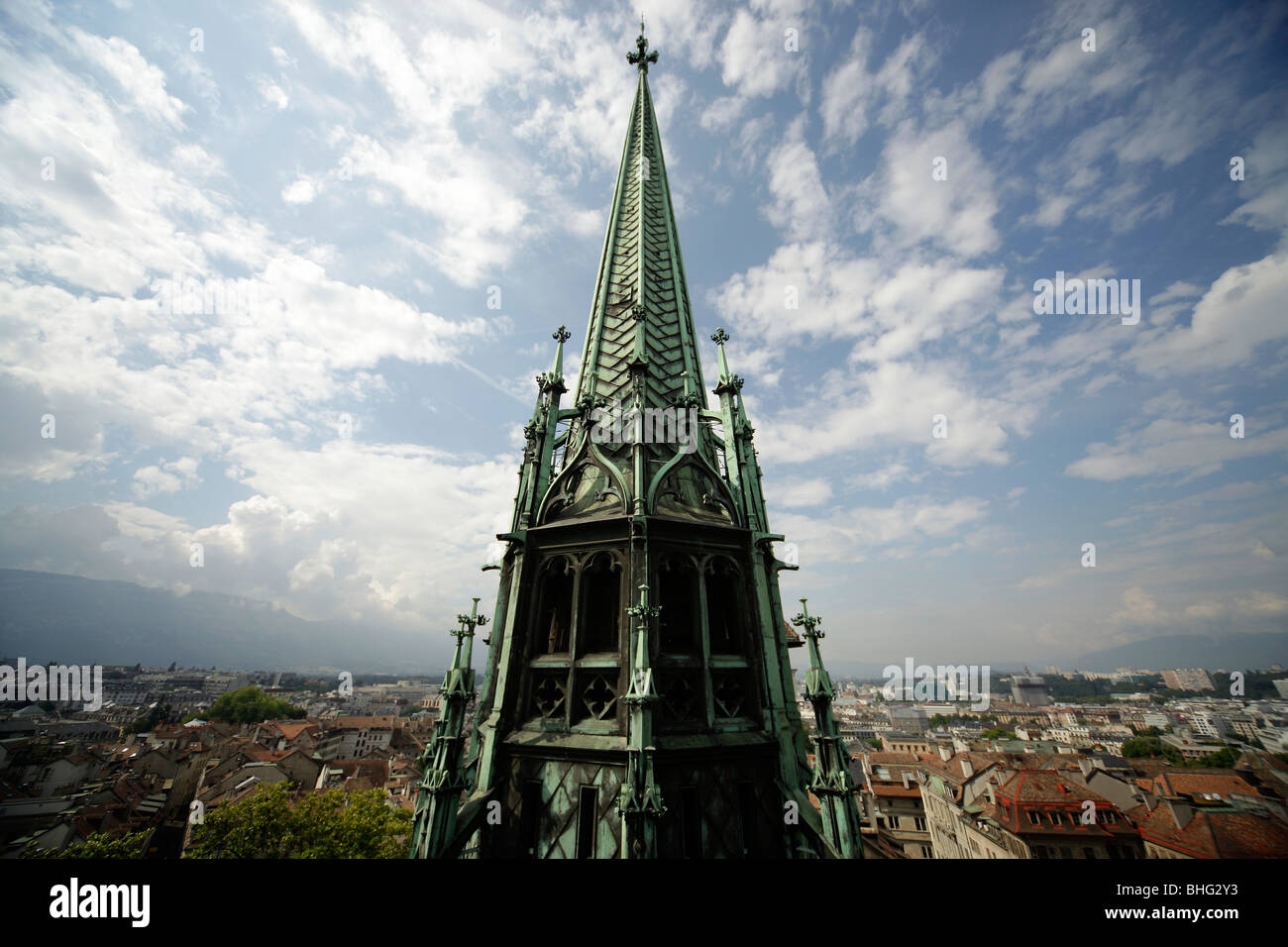 Kirchturm der Kathedrale von St. Peter in Genf, Schweiz, Europa Stockfoto