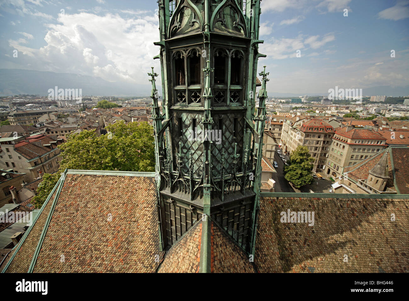 Kirchturm der Kathedrale von St. Peter in Genf, Schweiz, Europa Stockfoto