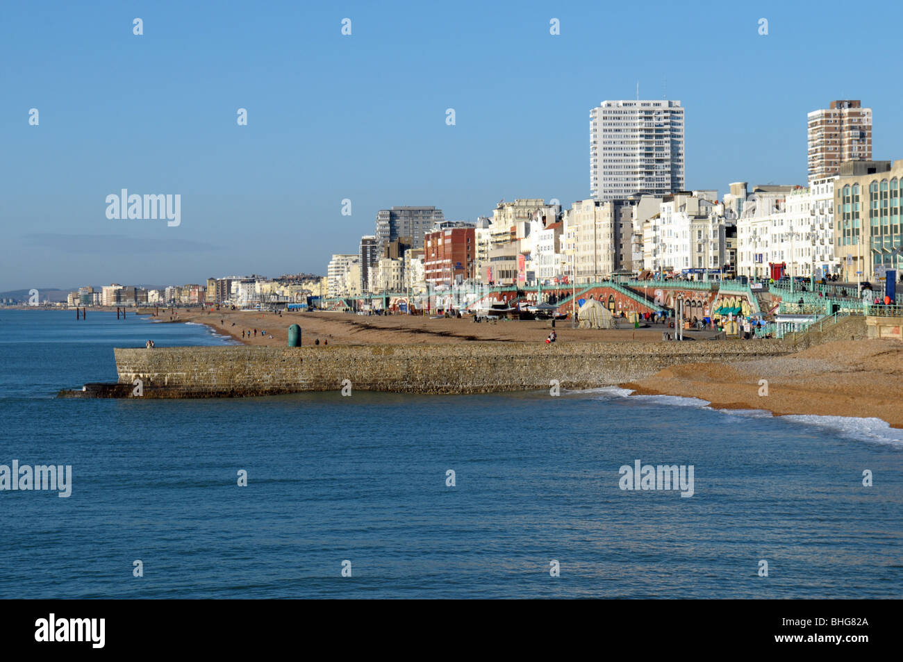 Eine Buhne auf Brighton Seafront. Stockfoto