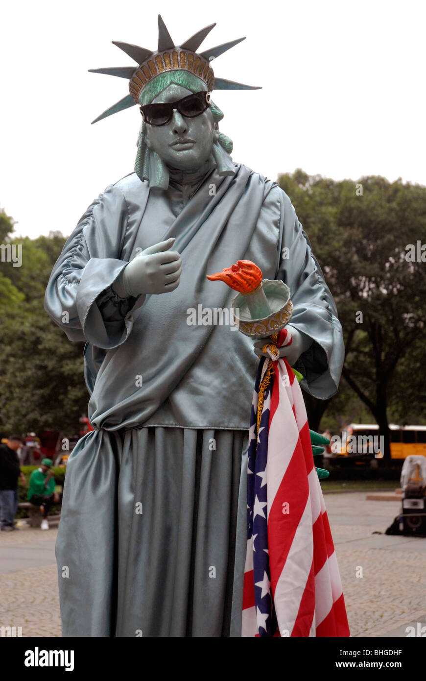 MIME-Straße Entertainer gekleidet als Statue of Liberty Stockfoto