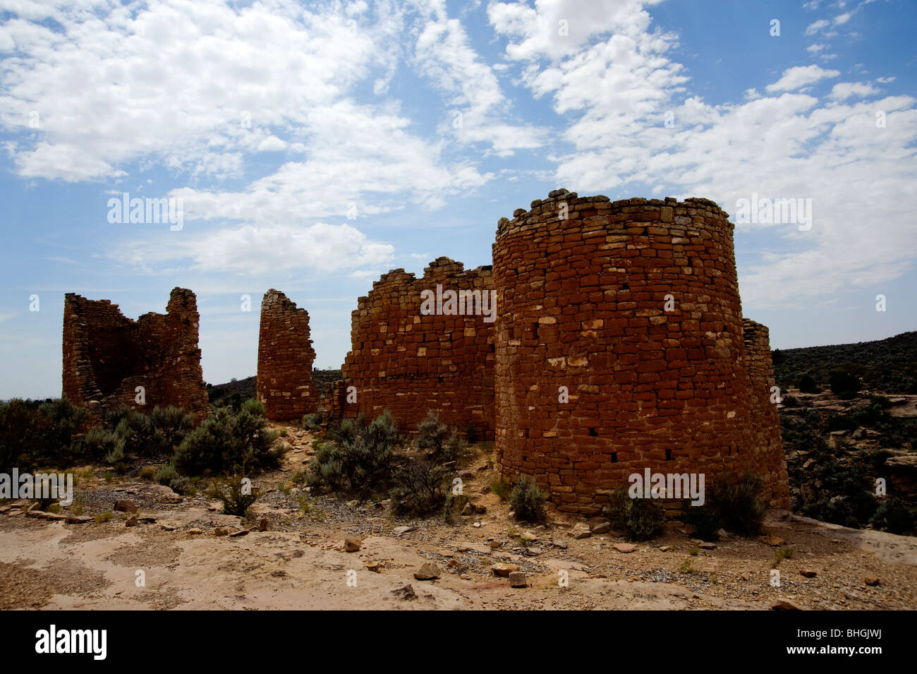 Hovenweep indischen Ruinen im nordöstlichen Arizona.  Das US National Monument liegt in einer abgelegenen Gegend.  Hier ist ein Getreidespeicher und Wohnung Stockfoto