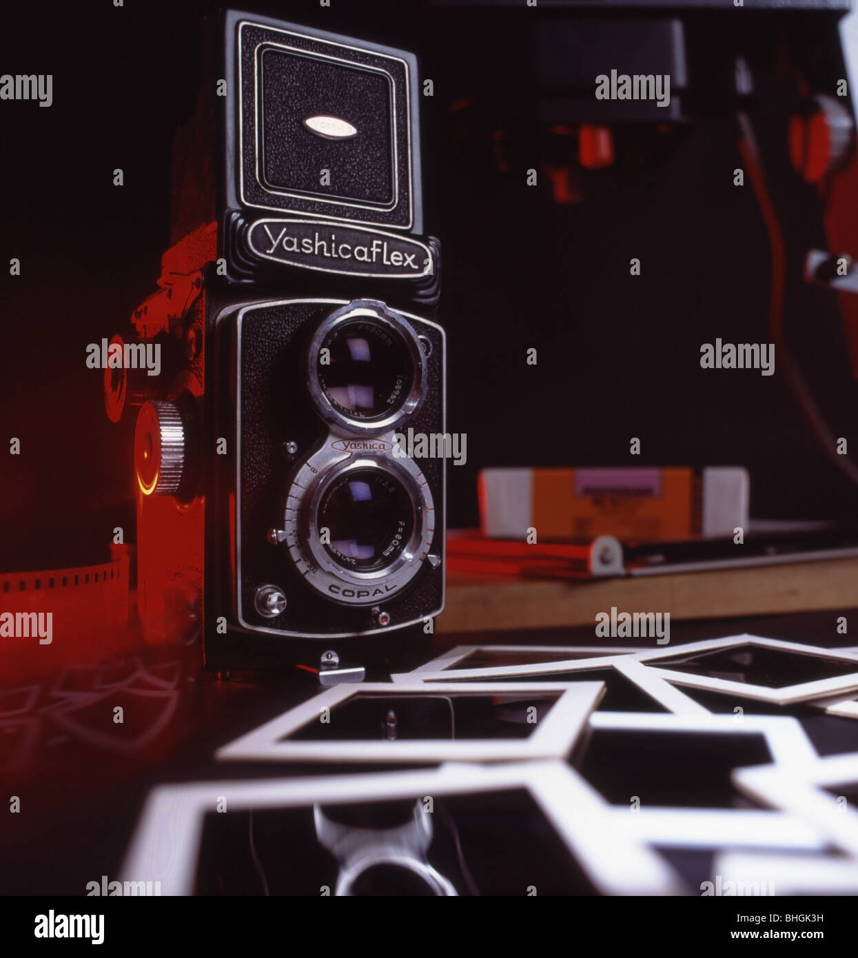 Studio beleuchtet Foto von einem alten Yashica Flex Twin Spiegelreflexkamera Stockfoto