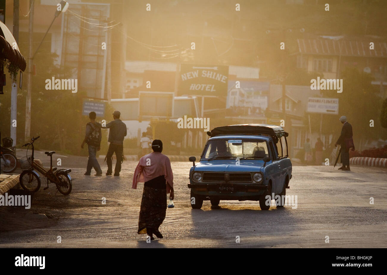 Straßenszene in Kalaw, Shan State in Myanmar Burma Stockfoto