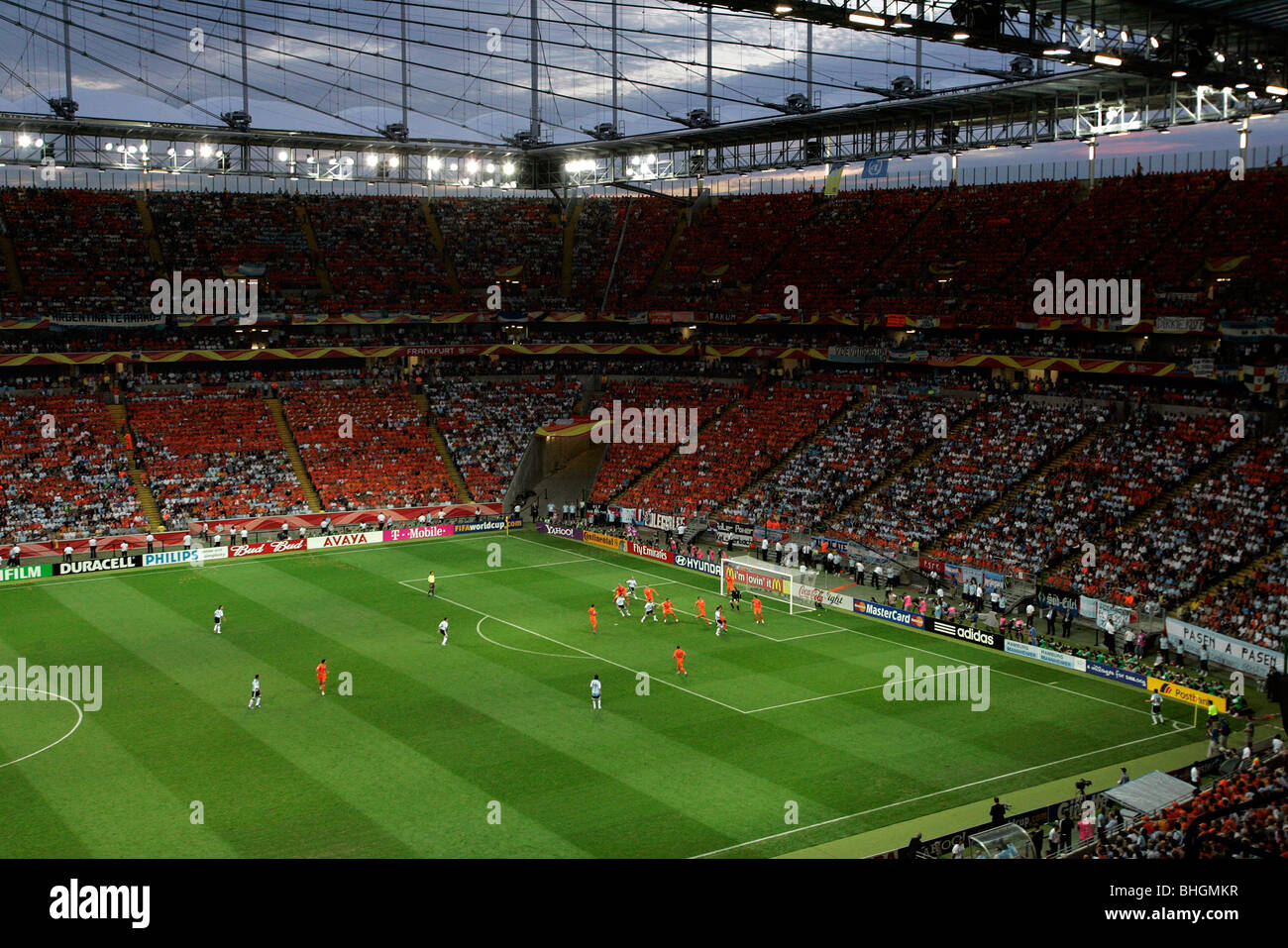 Blick in das Waldstadion oder Commerzbank-Arena, Frankfurt am Main während eines Spiels die 2006 World Cup Finals Stockfoto