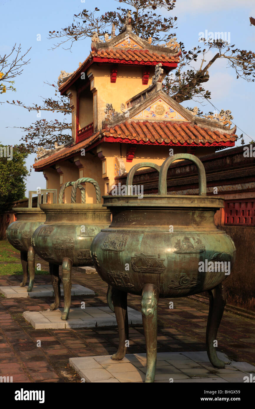 Vietnam, Hue, Zitadelle, Imperial Gehäuse, Mieu Verbindung, rechts Hause, dynastische Urnen Stockfoto