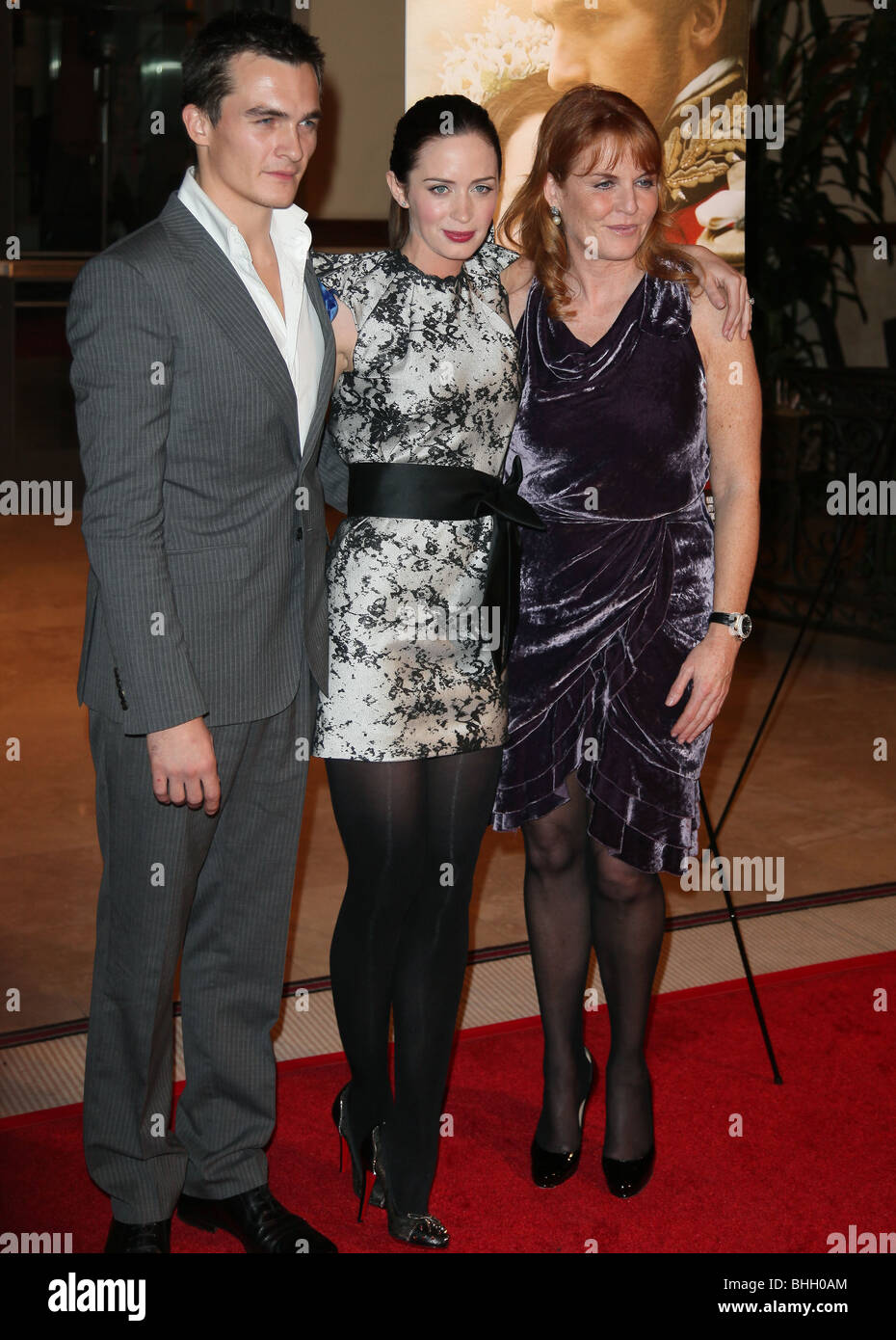 RUPERT FRIEND EMILY BLUNT SARAH FERGUSON die junge VICTORIA US-PREMIERE LOS ANGELES CA USA 3. Dezember 2009 Stockfoto