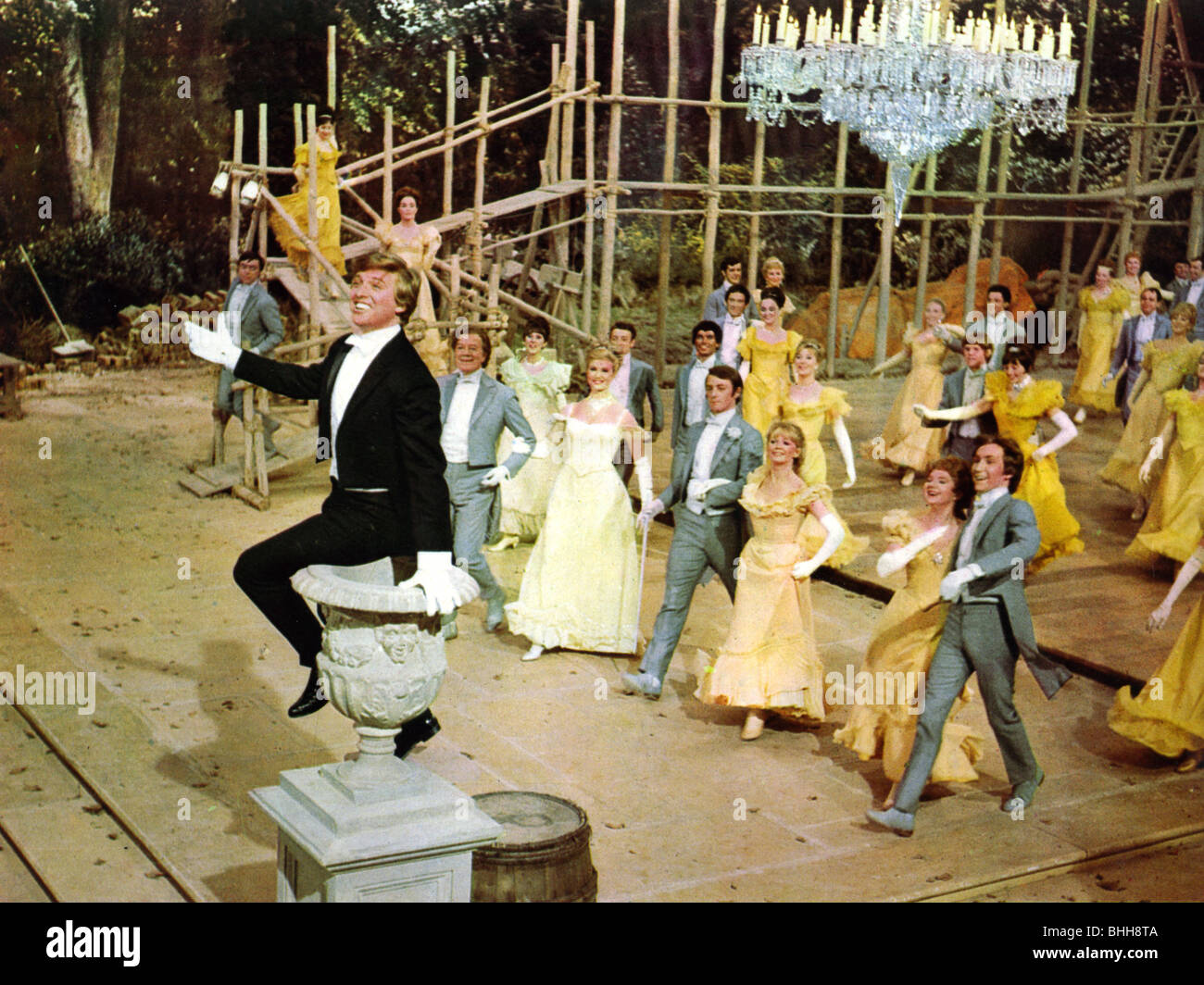 HALB ein SIXPENCE-1967 Paramount Film mit Tommy Steele Stockfoto