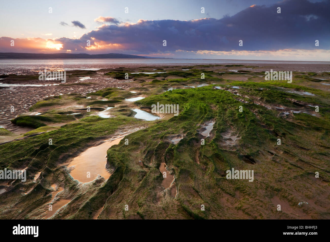 Horizontale Foto von Ebbe am Hilbre Insel West Kirby, die szenische Stadt an den Fluss Dee Stockfoto